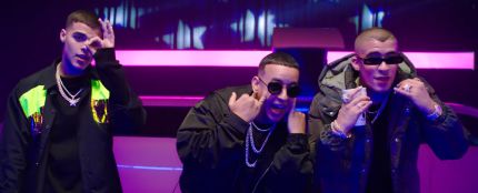 Lunay, Daddy Yankee y Bad Bunny en el videoclip de 'Soltera Remix'