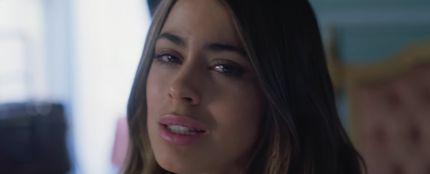 Tini en el videoclip de 'Te Olvidaré'
