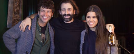 Javier Limón con Marc Parejo y Claudia Longarte