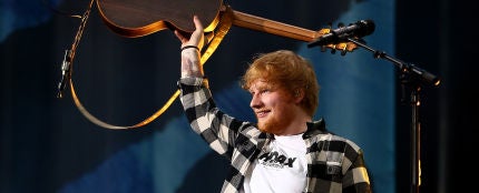 Ed Sheeran durante un concierto