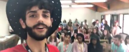 Imagen del profesor que hizo la confesión a sus alumnos en un campamento de verano