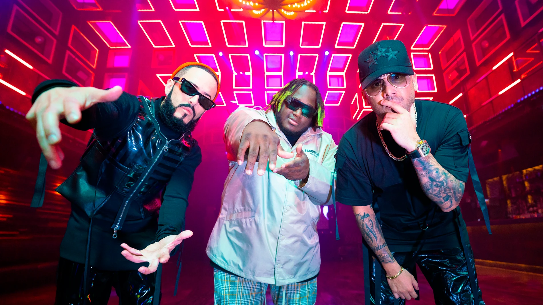 Wisin, Yandel y Sech en el vídeo de 'Ganas de ti' Wisin, Yandel y Sech en el vídeo de 'Ganas de ti'
