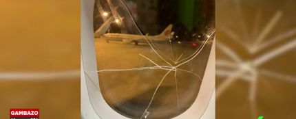 Una pasajera borracha obliga a hacer un aterrizaje de emergencia tras romper la ventanilla del avión