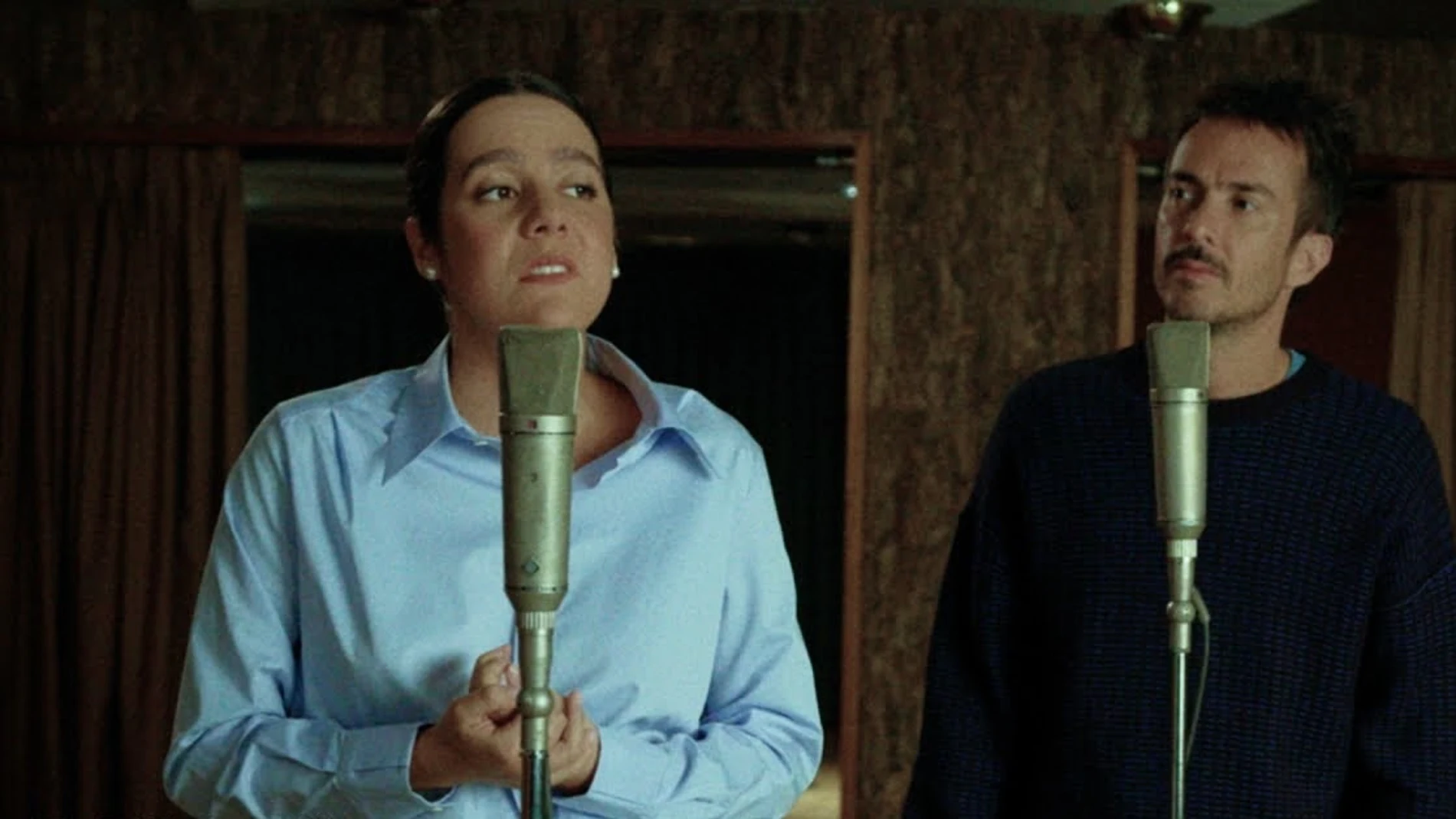 Valeria Castro y Vetusta Morla, en el videoclip de 'El amor de Andrea'. Valeria Castro y Vetusta Morla, en el videoclip de 'El amor de Andrea'.